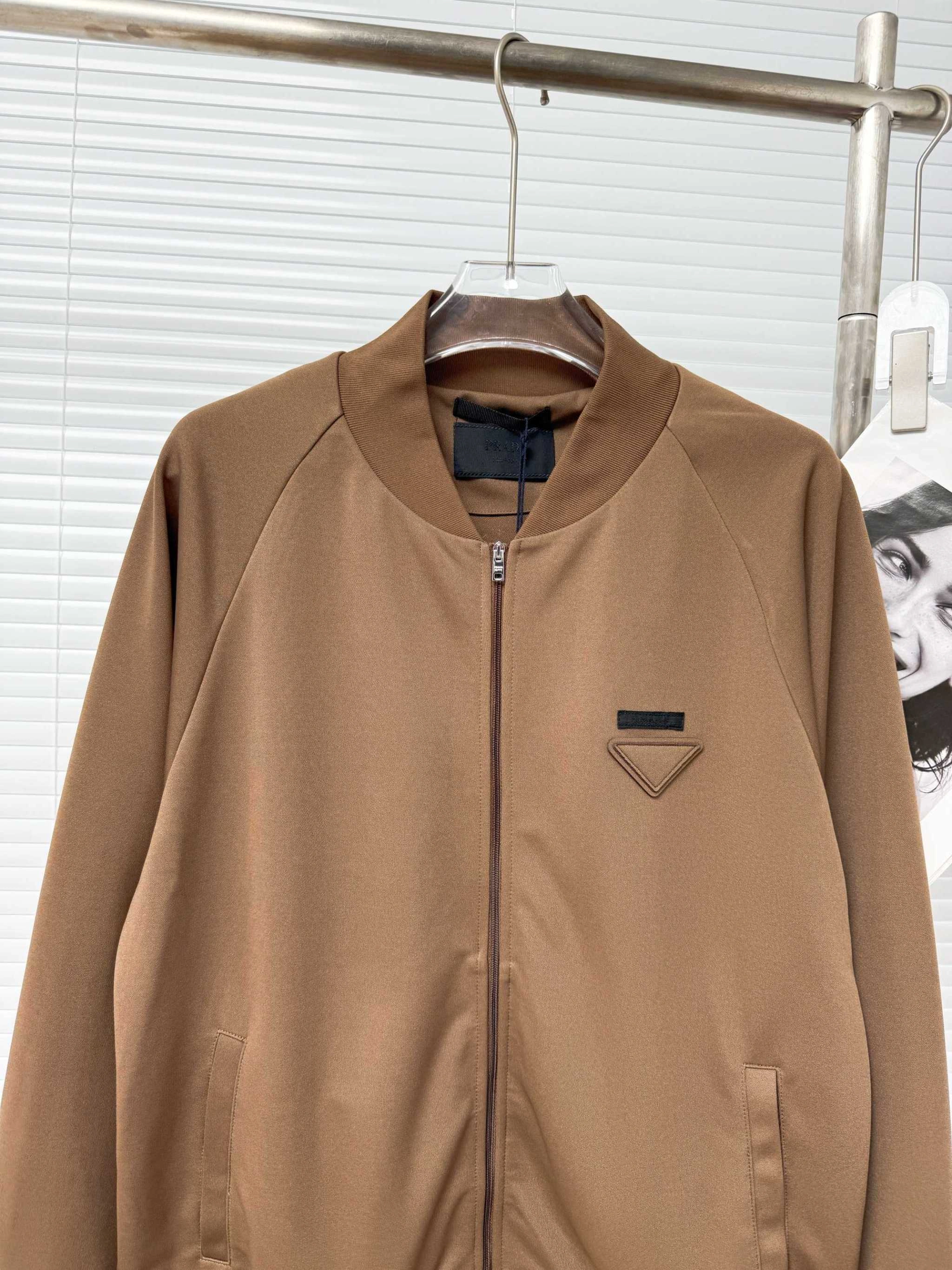 wg.uxury- Pr141 item:E-F409G2614